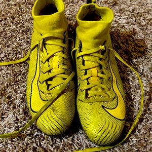 Youth boys Nike Vapor football cleats
